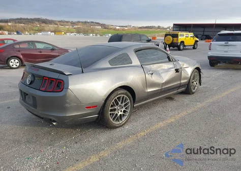 2014 Ford Mustang V6 Premium from USA, damaged, VIN 1ZVBP8AM2E5280631